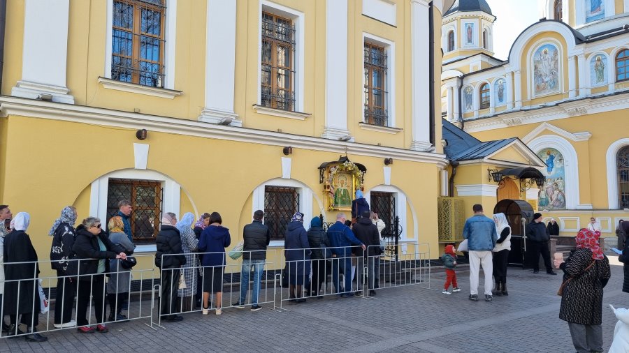  Пред иконой блаженной Матроны